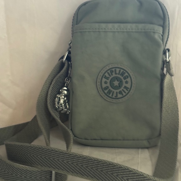 EUC Kipling green crossbody - Picture 1 of 2